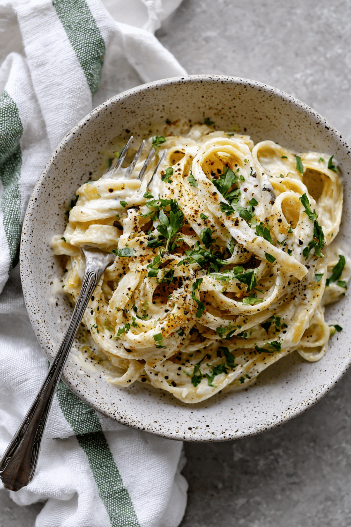 BEST vegan fettuccine alfredo